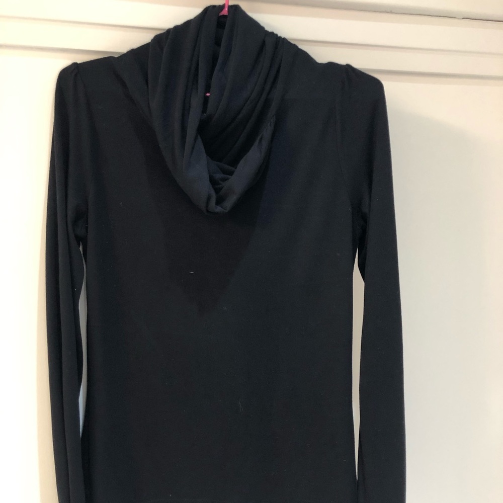Alexandra Bartlett long sleeves